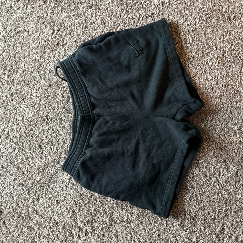 Nike Black Athletic Shorts Relaxed Fit